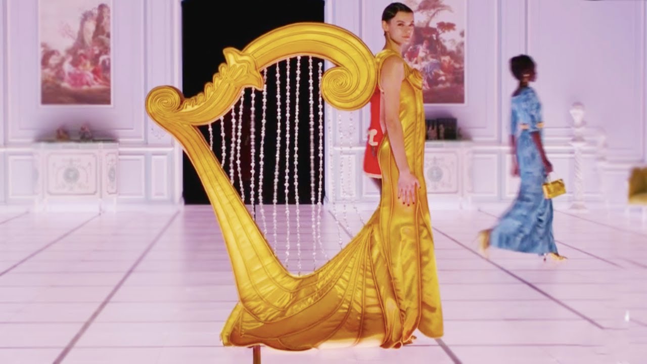 Moschino Fall/Winter 2022/23 Milan