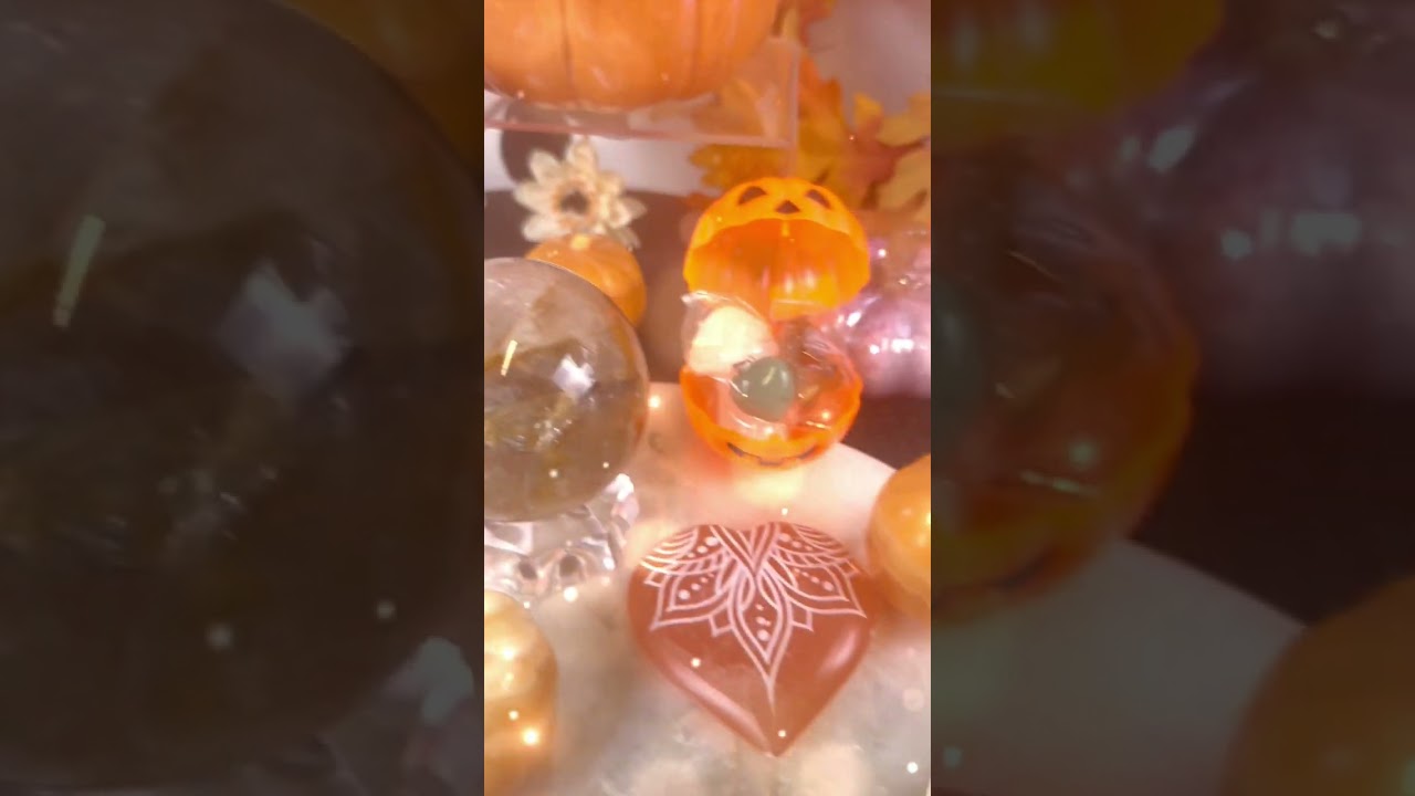 It’s happening! 🎉 Our Pumpkin Spice LIVE SALE is today at 2 PM (PDT)!If you’ve been waiting