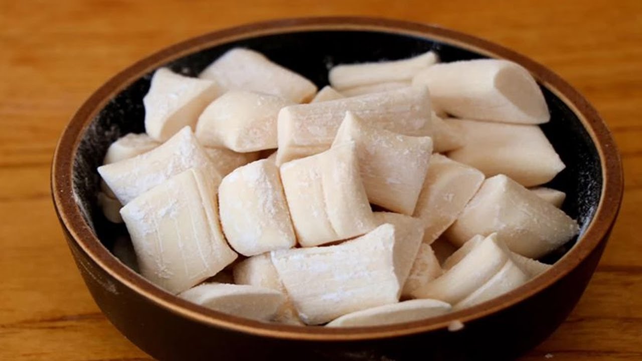 Traditional handmade rice candy practice: a handful of wheat and a bowl of rice can be made