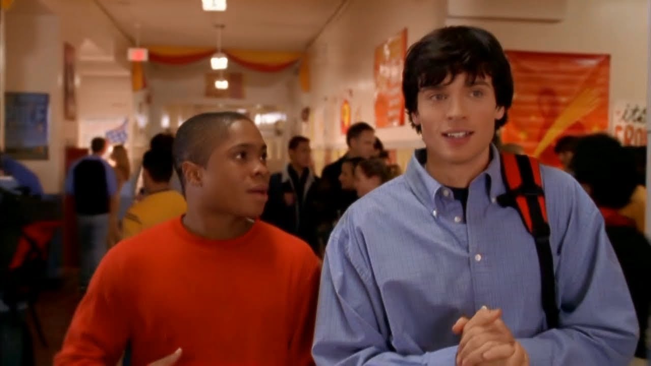 Clark Gets Relationship Advice From His Friends -- (Smallville - S1; E10)