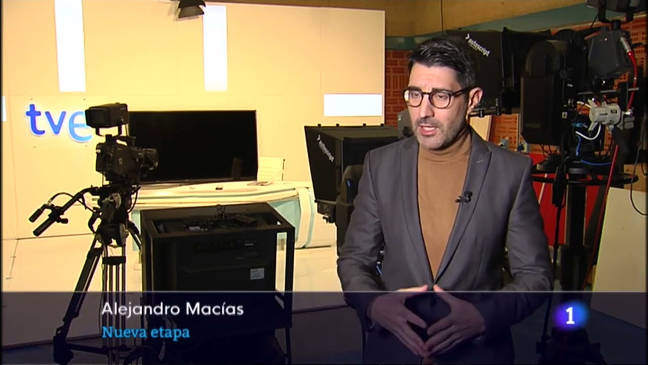 Reportaje sobre el nuevo decorado del Informativo Territorial de TVE en Castilla y León