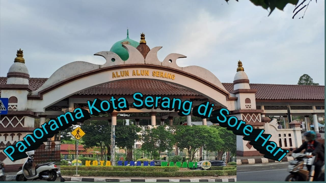 Panorama Sore Hari di Alun - Alun Kota Serang dengan View Sisi Luar
