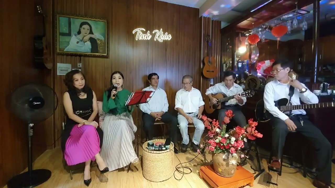 Đêm nhạc Thu hát cho người. 