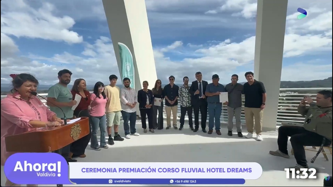 NOTA DE PRENSA: Municipio premió a ganadores del Corso Fluvial de la Noche Valdiviana 2026