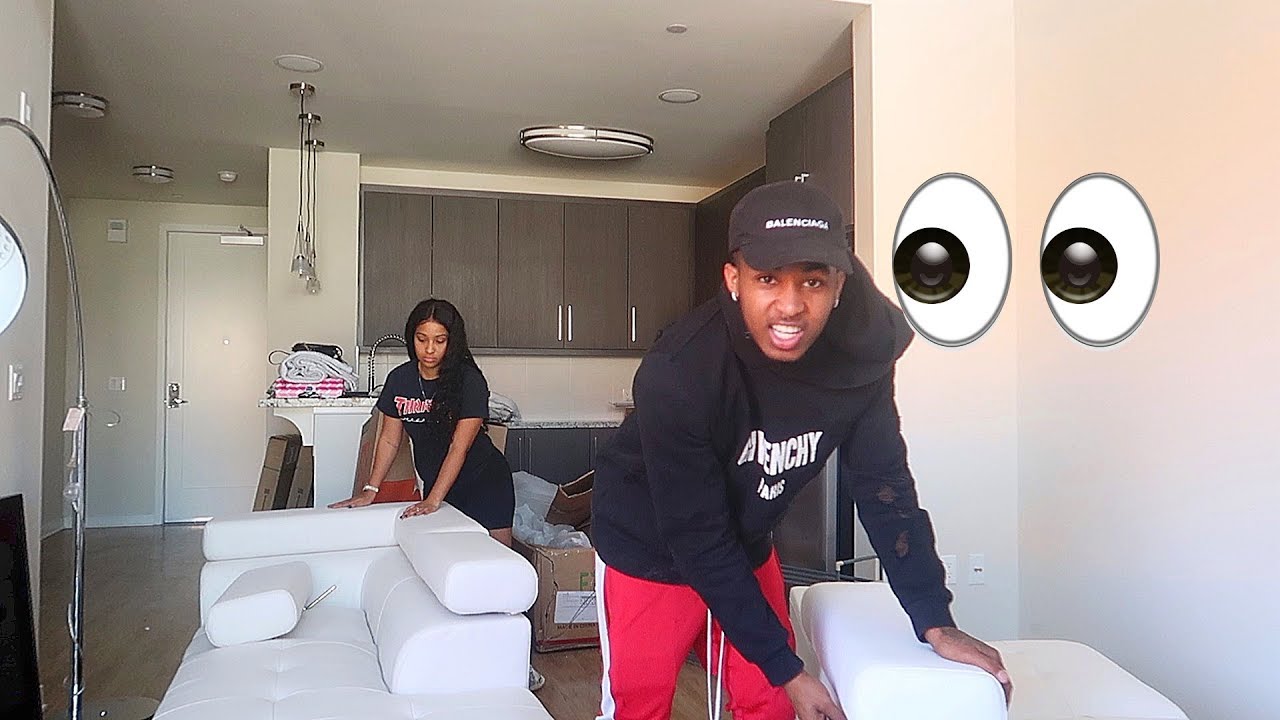 I THINK HE IS TRYING TO MOVE IN WITH ME... VLOGMAS DAY 10