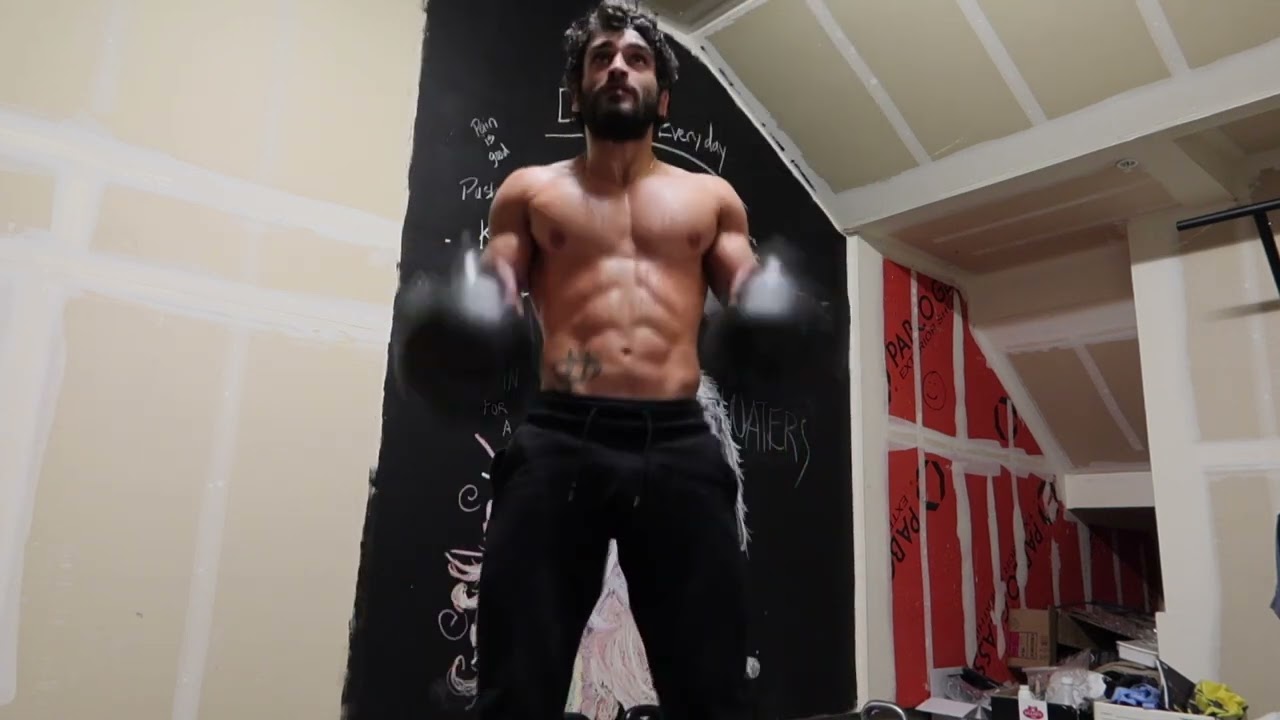 How to Structure Kettlebell Training