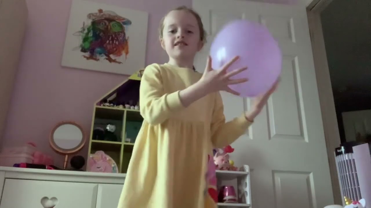 PLAYING WITH  BALLOONS 🎈 🎈🎈🎈🎈🎈🎈🎈