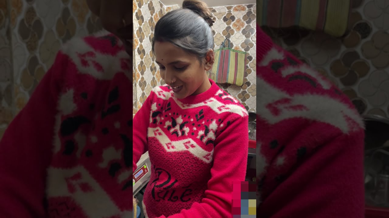 টিয়ার মা এই বছর পিঠে পাঠায়নি বলে খুব কষ্ট পেয়েছে 😔😔