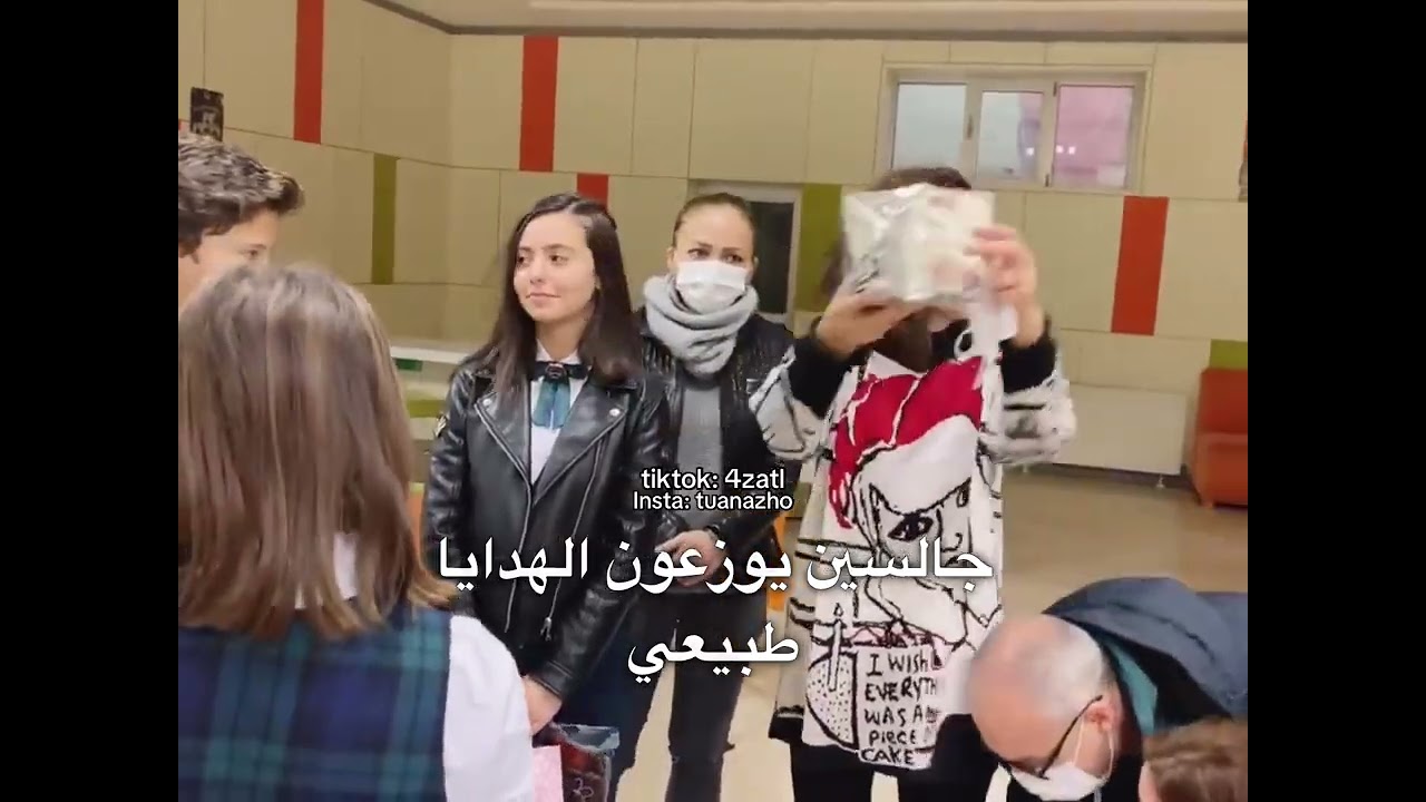 فيديوهات عشوائيه مترجمة ل توانا