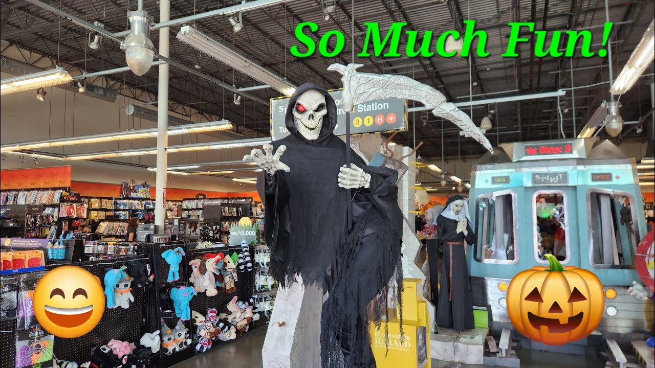 Spirit Halloween 2025 In Medina, Ohio!! 🎃🕷️