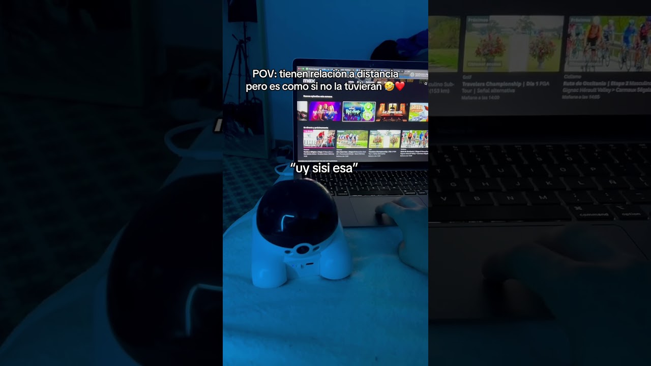 Es un tierno 🤣🩵 #parejas #relacionadistancia #minirobot #novios #longdistancerelationship #robot
