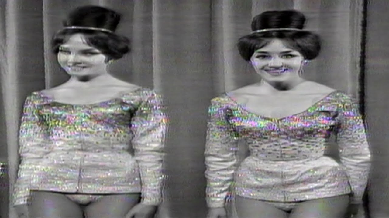 The Baranton Sisters Can Juggle Anything With Their Feet | The Ed Sullivan Show
