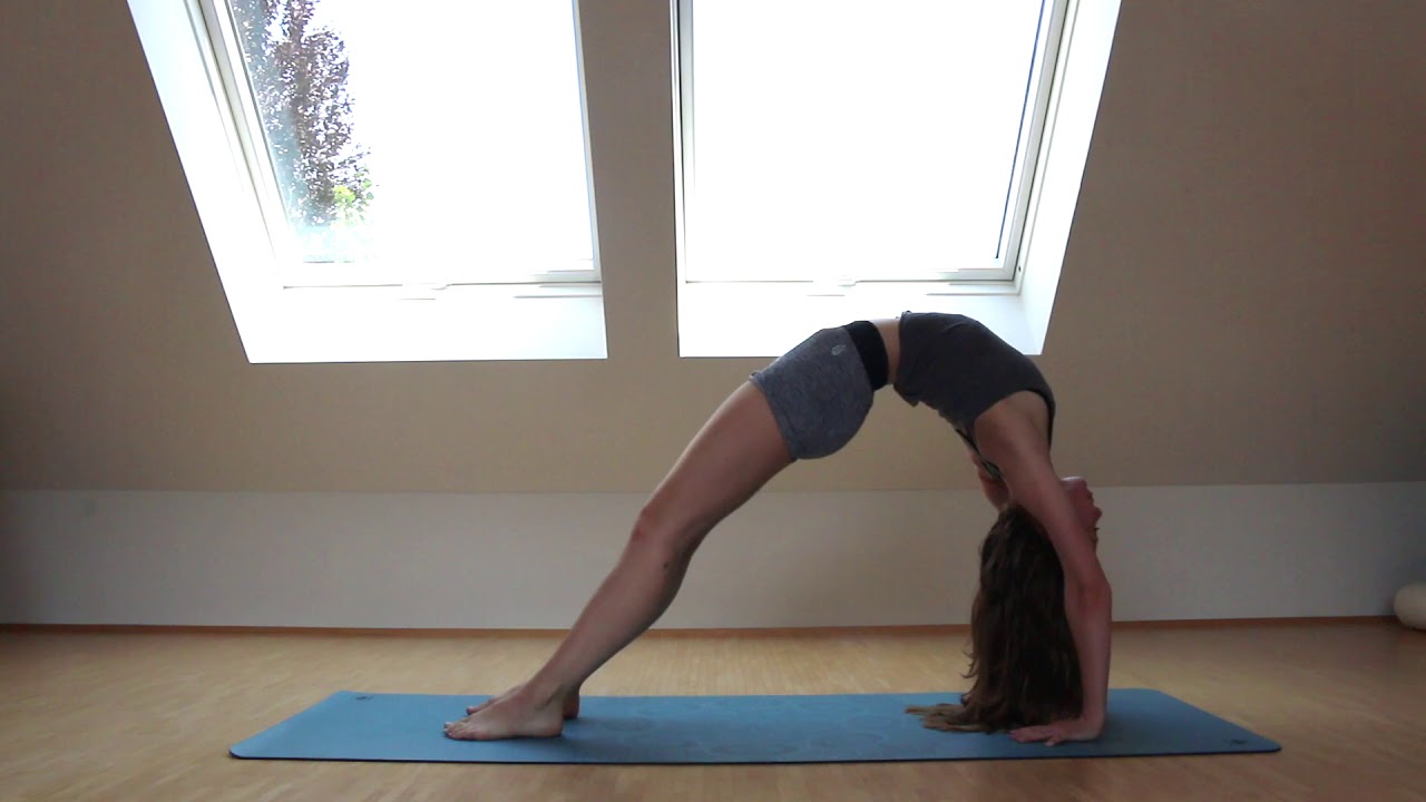 How To Alien Yoga Wheel || Clever Yoga