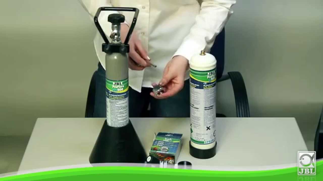 JBL ProFlora adapt u m - Adapts the pressure reducer (u 001) to fit refillable cylinders