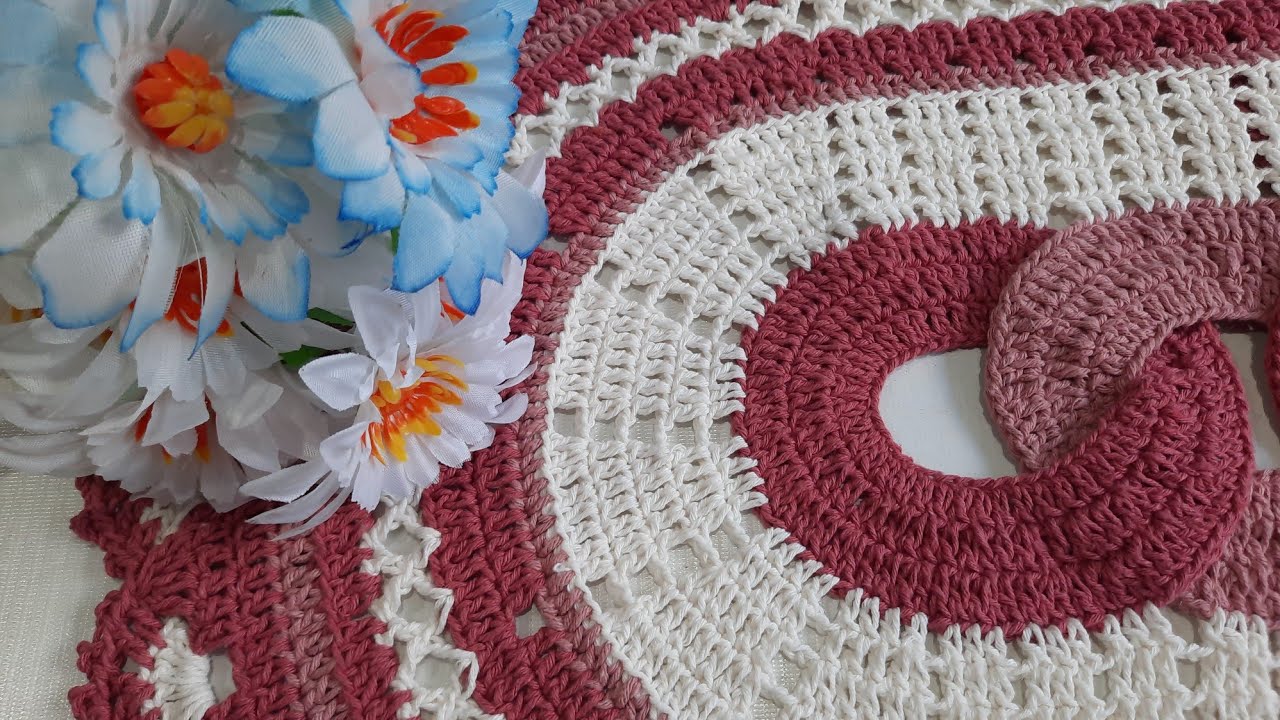 TAPETE ENTRELAÇOS 🩷 Lindo e fácil de fazer!!! #produção #crochet #artesanato #diy   @samilacrochê 
