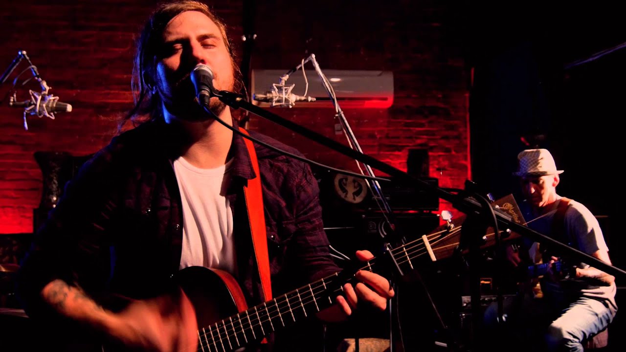 Sam Morrow // Barely Holding On // Seahorse Sessions