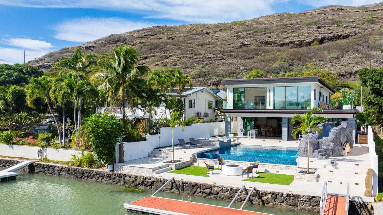 6577 Hawaii Kai Dr, Honolulu, HI
