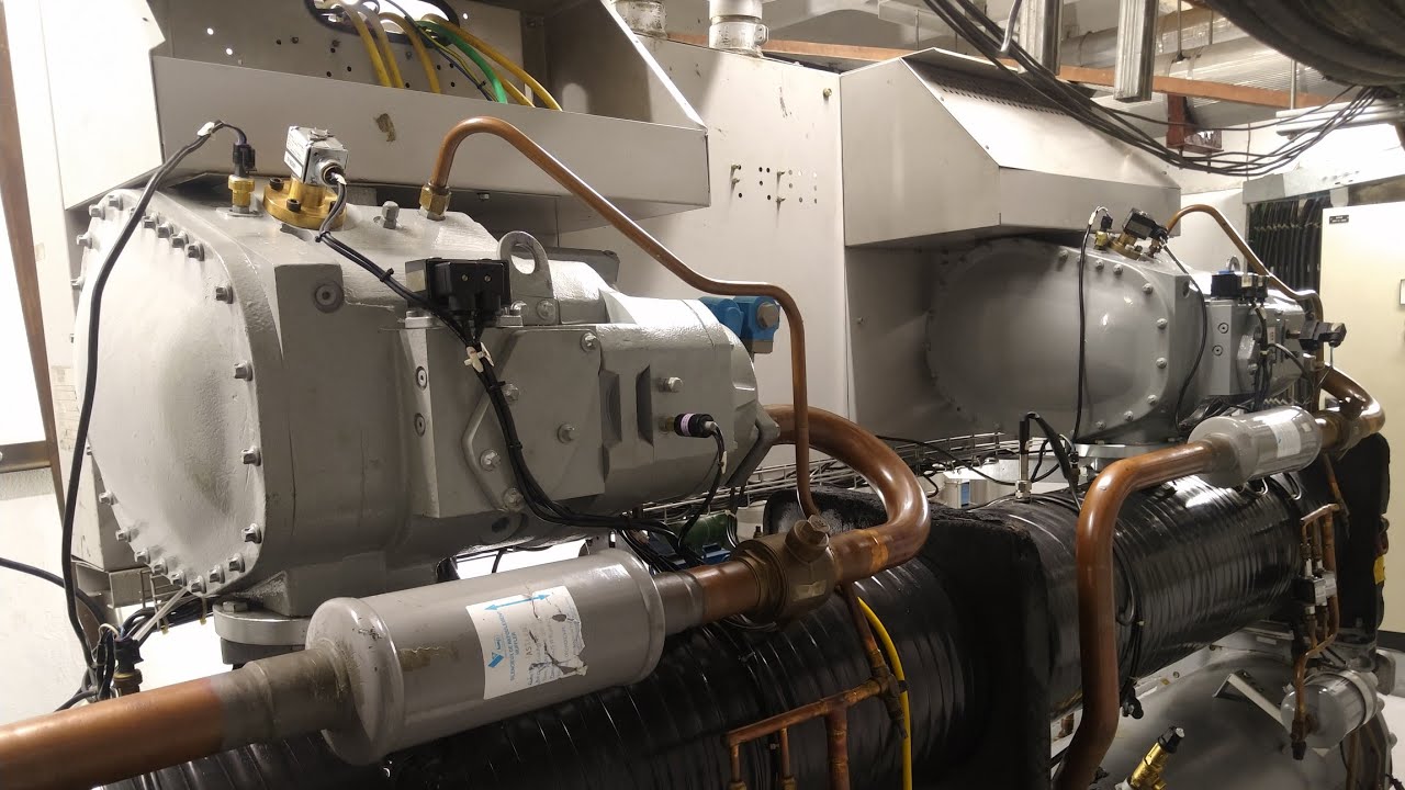 Carrier Parafuso 30HX, Remoção Compressor, Overhall e Reinstalação.