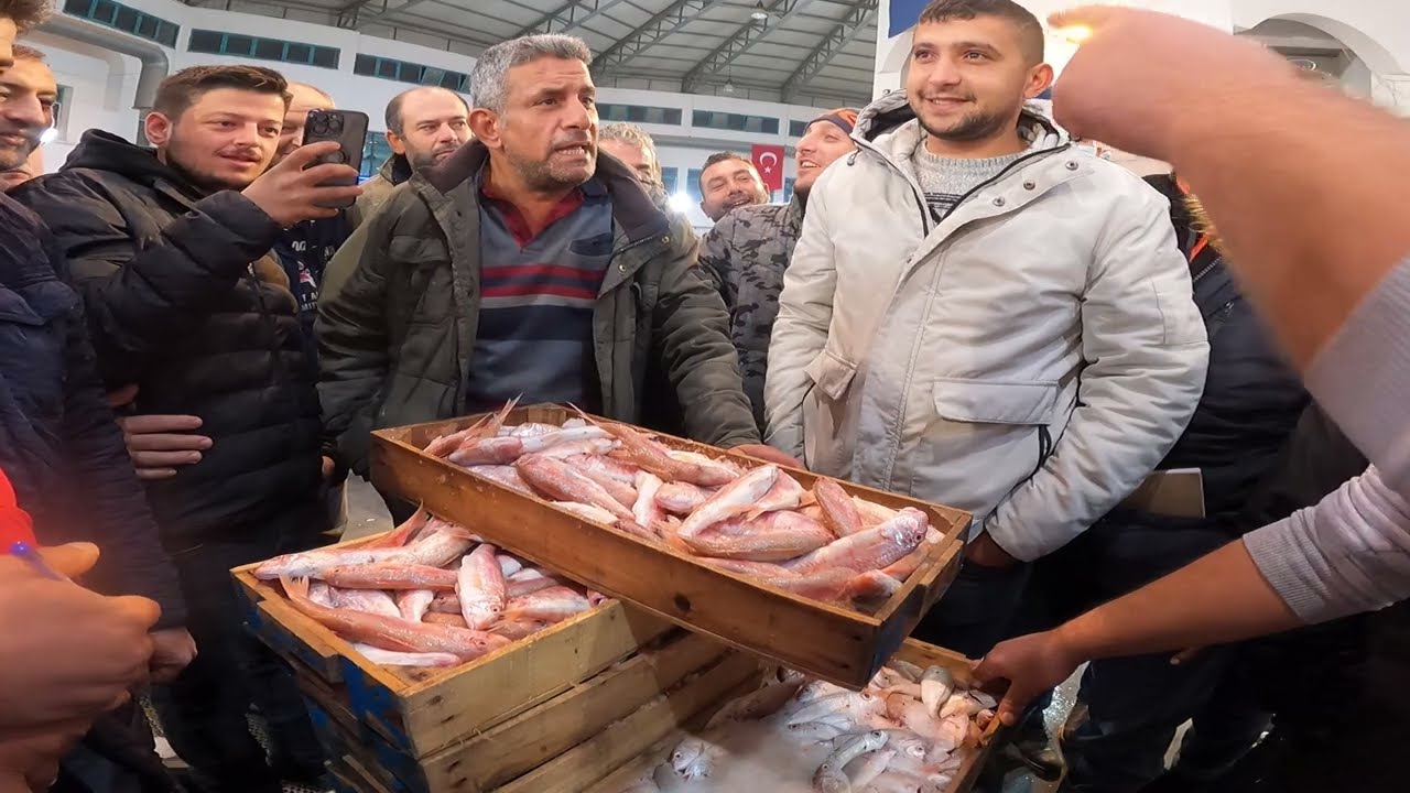 İZMİR BUCA BALIK HALİ (Çılgın Mezat Ömer)