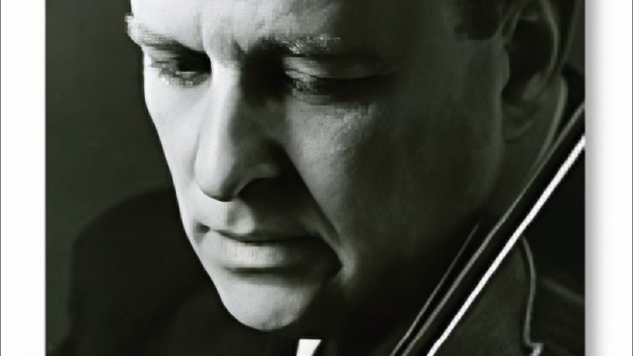 Joseph Fuchs plays Pyotr Ilyich Tchaikovsky: Mélodie, from Souvenir d'un lieu cher, Op.42. (1953)