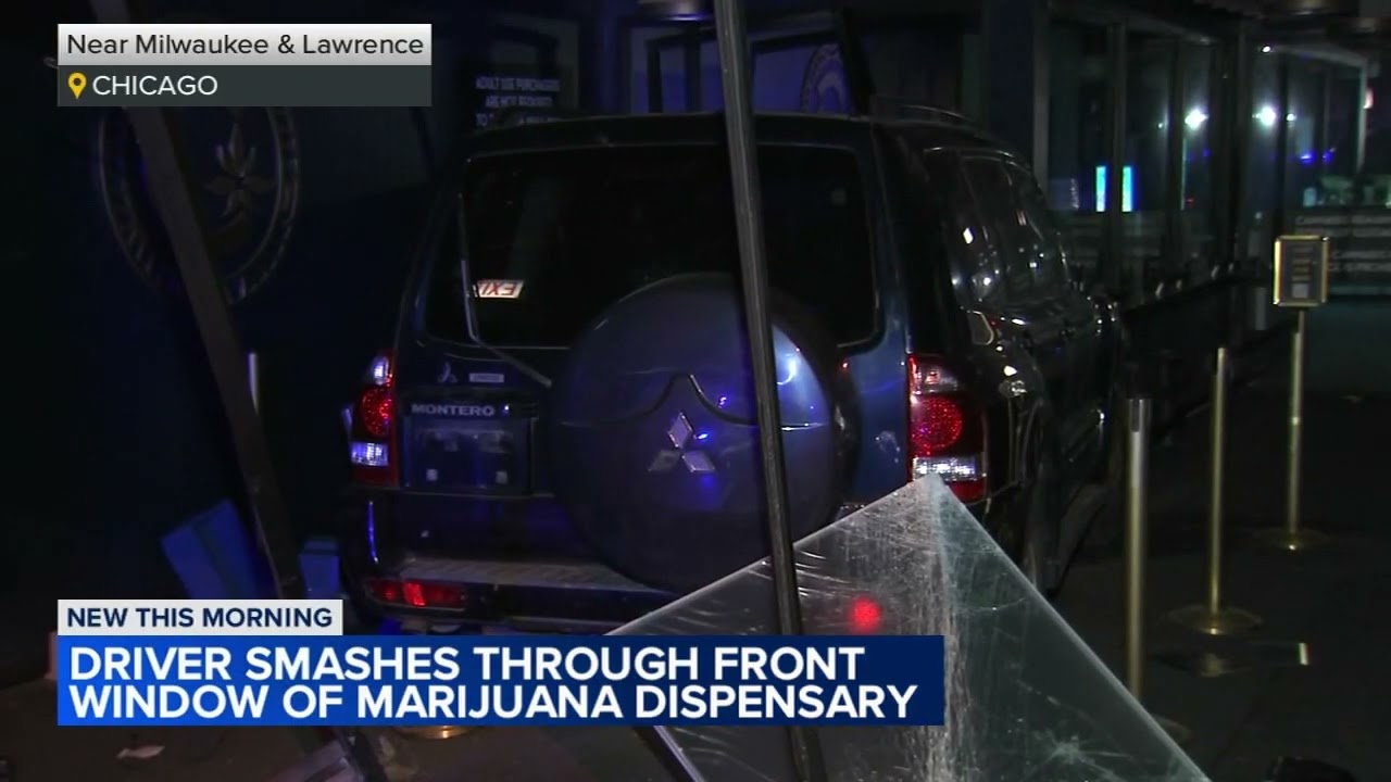 Driver crashes into NW Side dispensary in attempted burglary: CPD