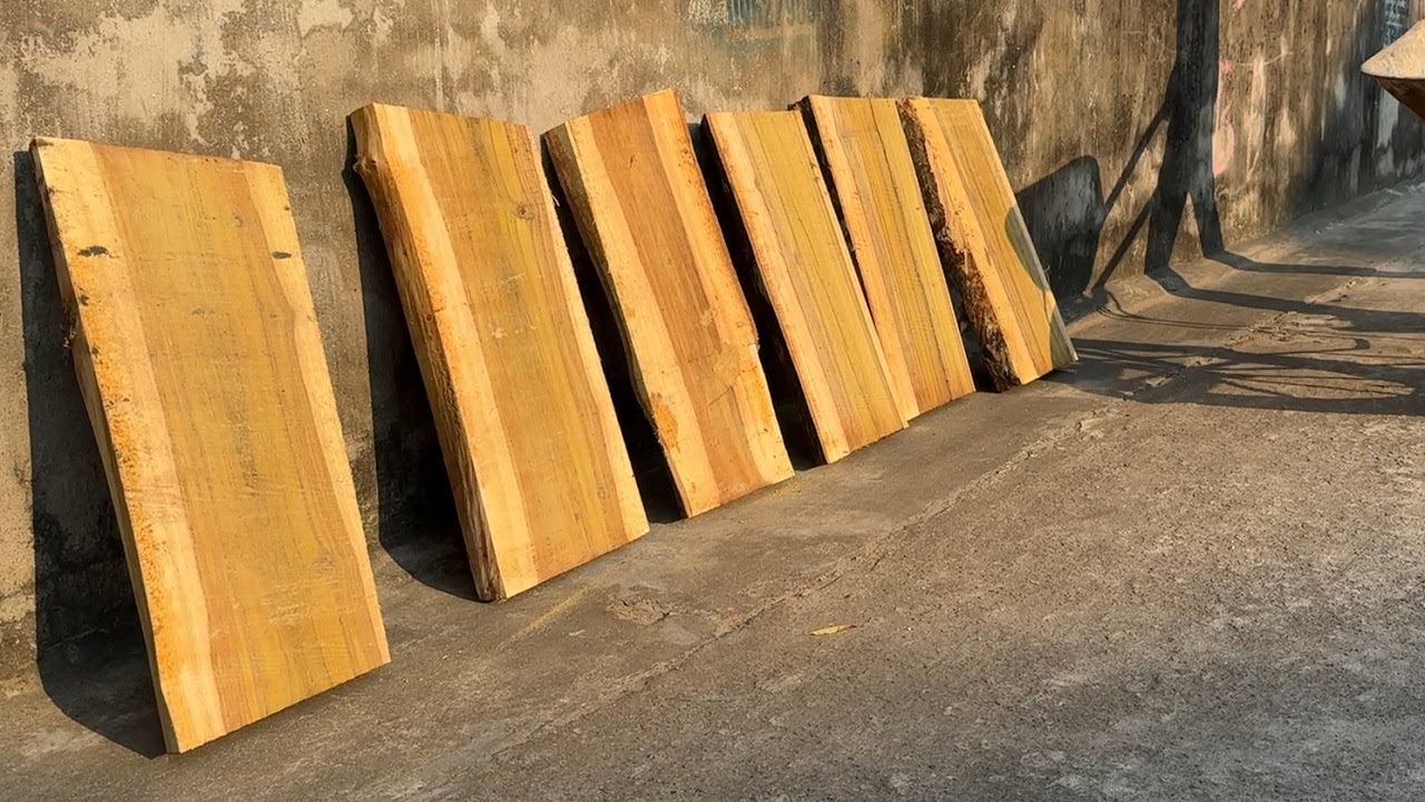 Talented Carpenter //  The Wood With Strange Colors Was Crafted Perfectly Into A Coffee Table.
