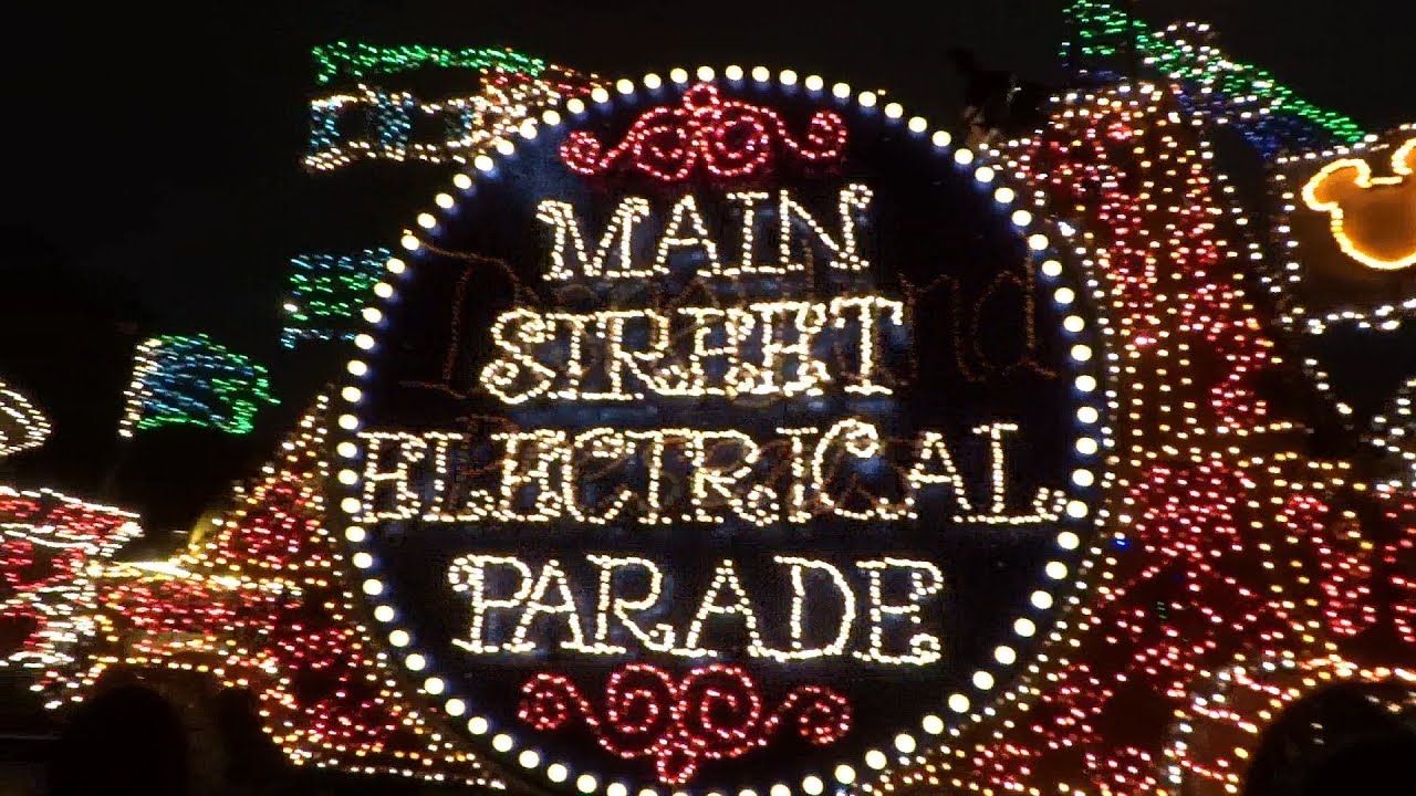 Main Street Electrical Parade FINAL PERFORMANCE at Disneyland Summer 2017