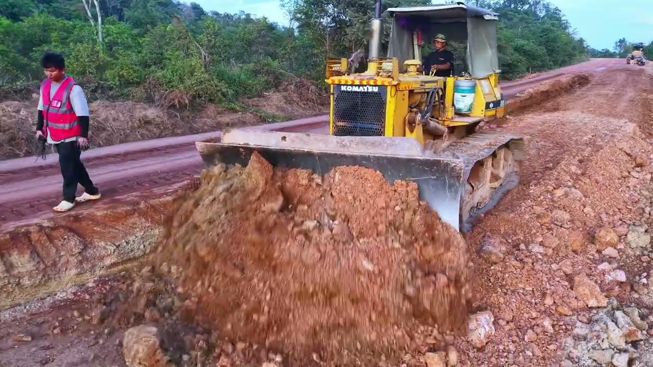 Expert Bulldozer Operation! Komatsu Dozer & Dump Truck Creating Solid Rural Road Foundation