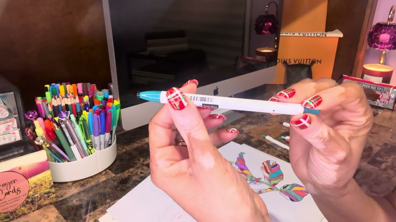 Let’s decompress😴 It’s been a hectic day 💜💜🖍️ Let’s COLOR!!