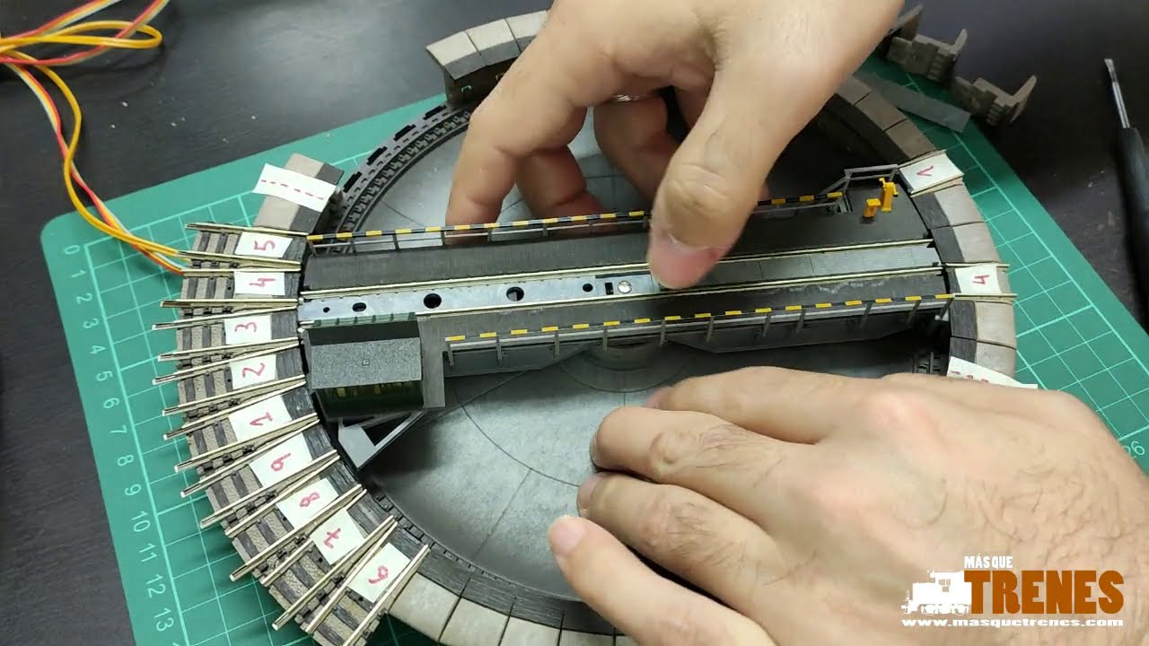 Desmontar Puente de Rotonda Fleischmann 9152