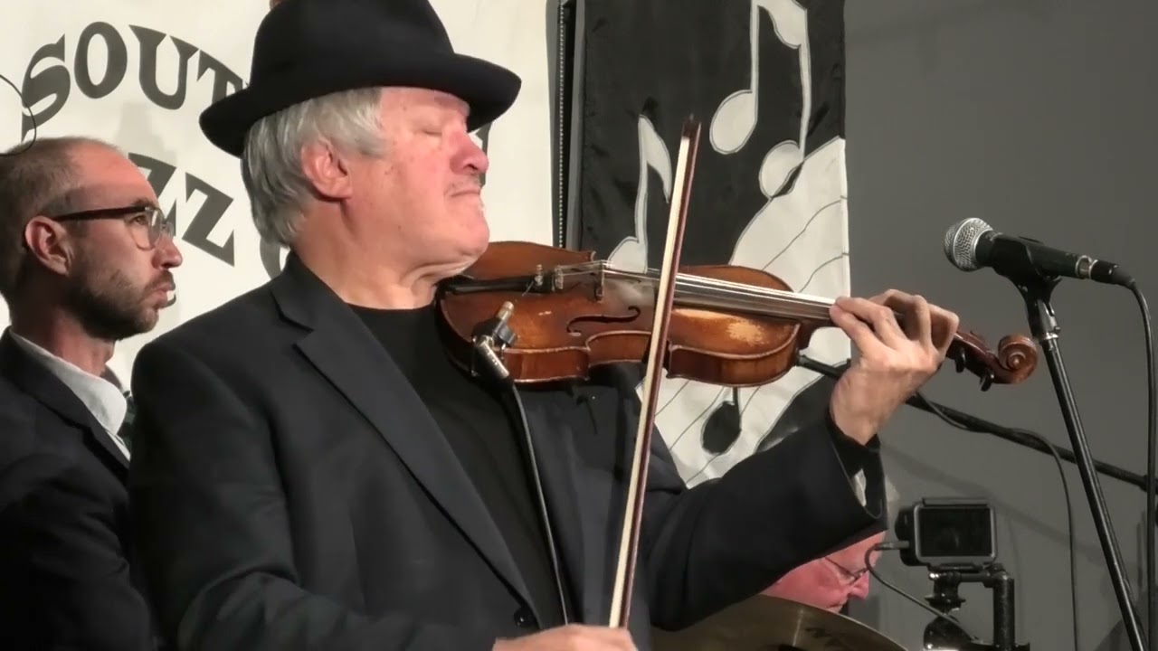 Under a Blanket of Blue - George Washingmachine LIVE!