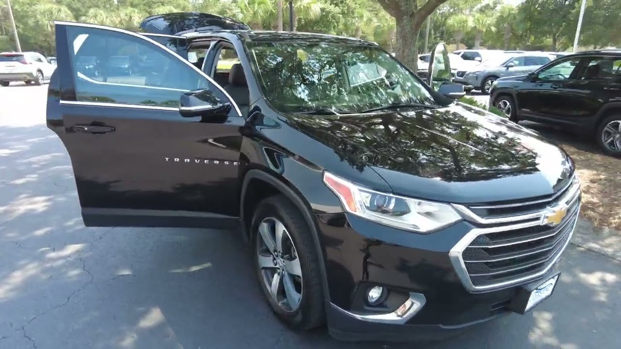 20068A 2019 Chevrolet Traverse LT Leather in Mosaic Black Metallic