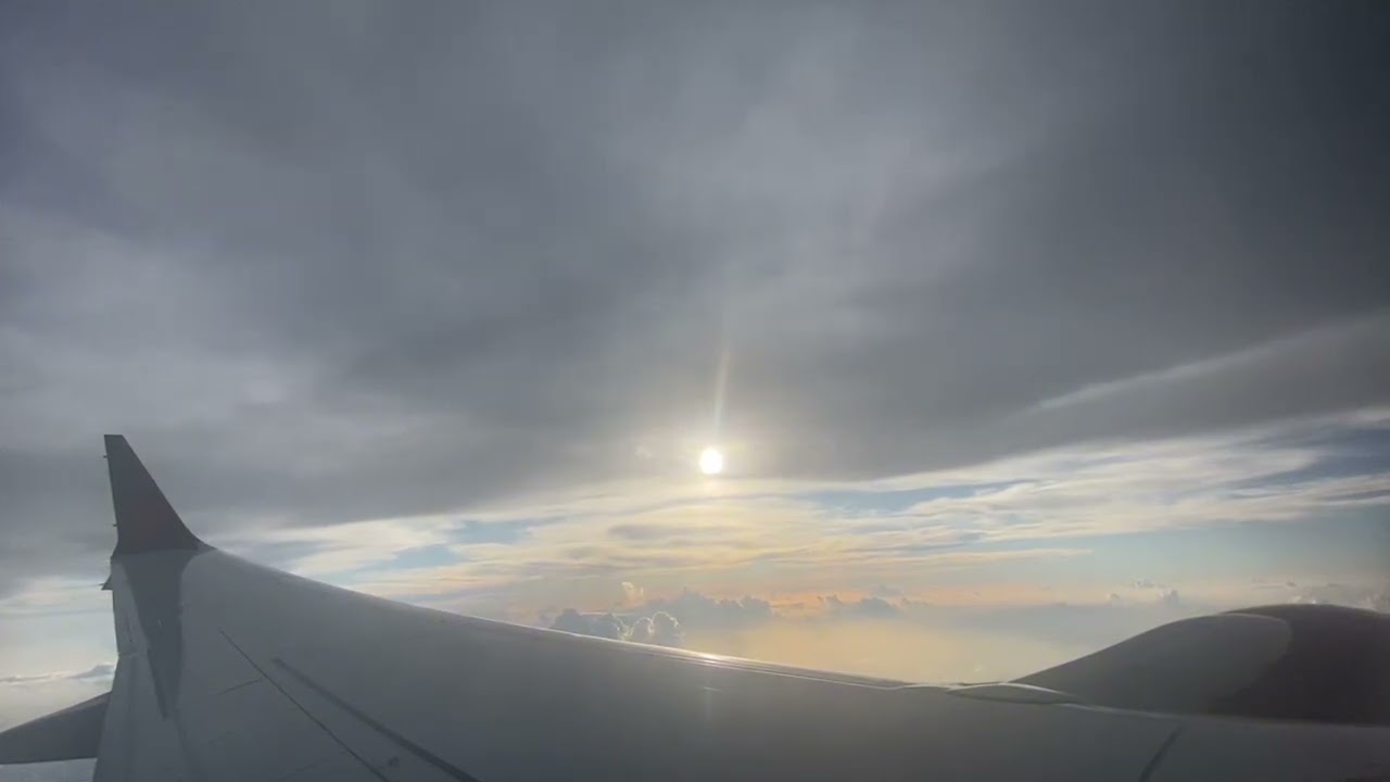 22 minutes flight from St Vincent& the Grenadines to Canada Toronto