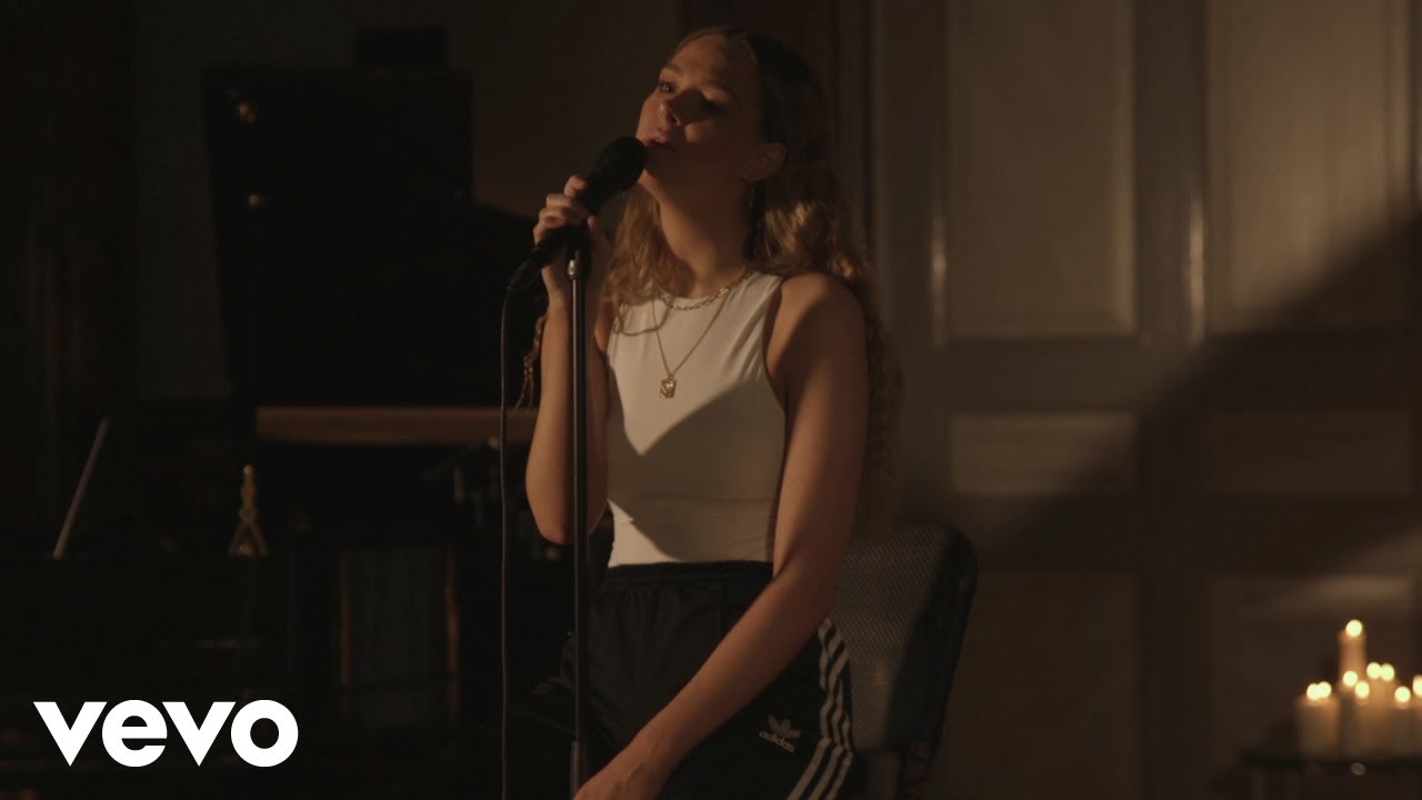 Maia Wright - View