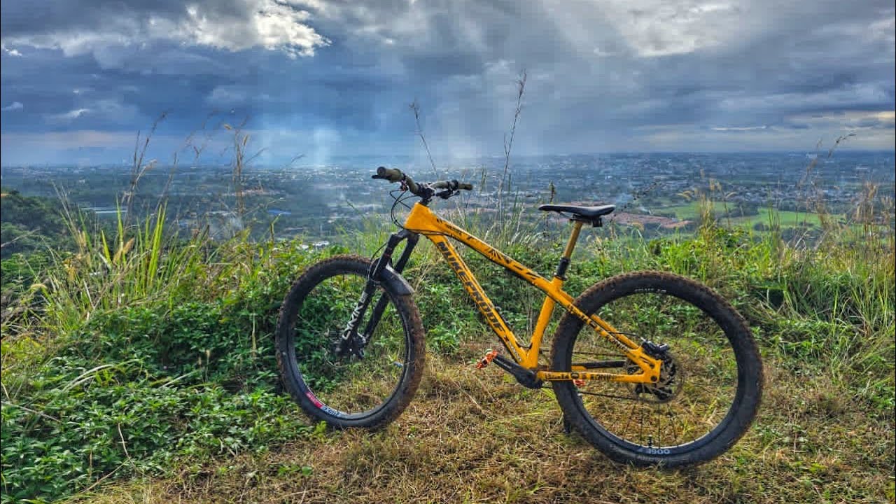 Rainy trail ride!