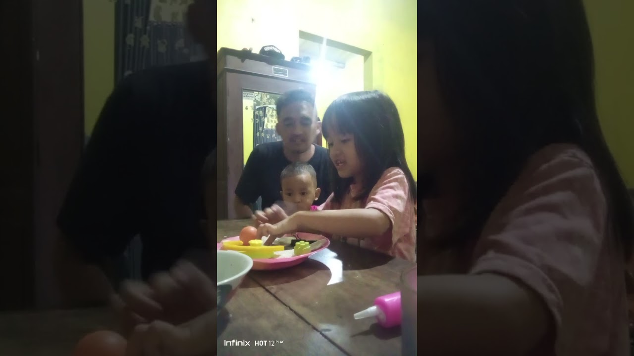 Ngajarin Baskara masak eh malah Kahiyang terkejut