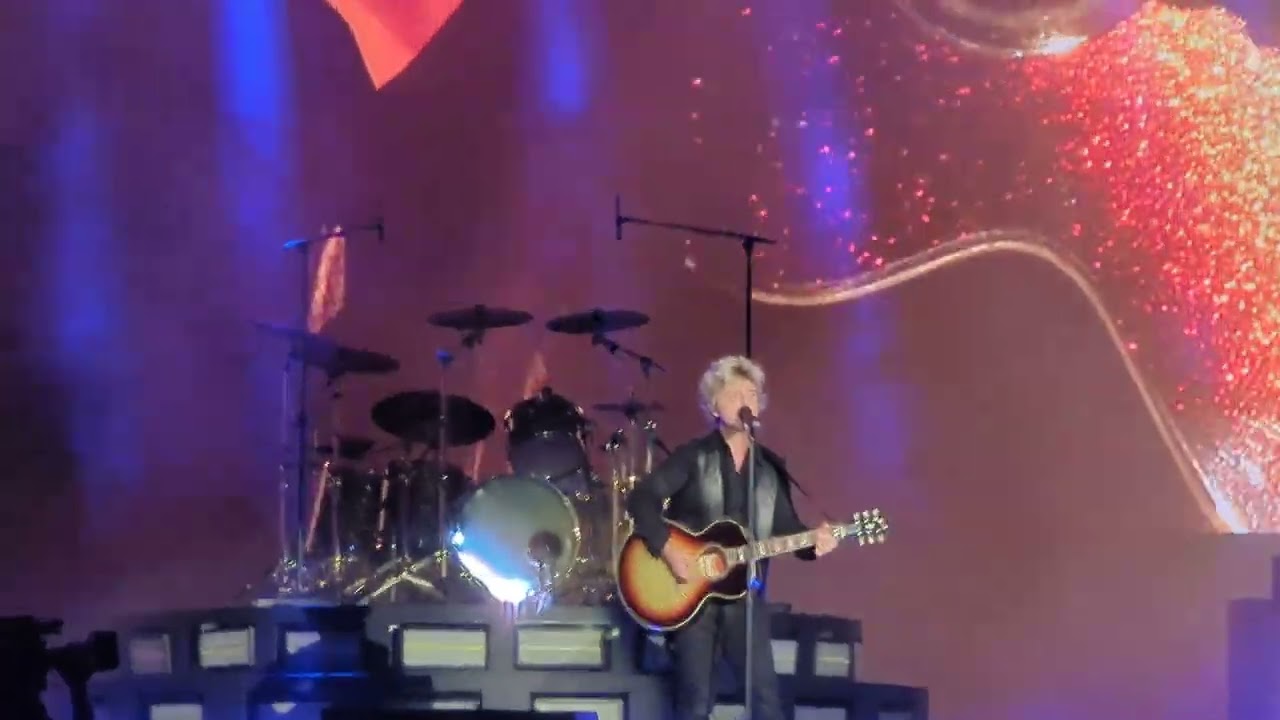 Green Day - Good Riddance (Time of Your Life) : Live at Louder Than Life, Louisville KY 2023