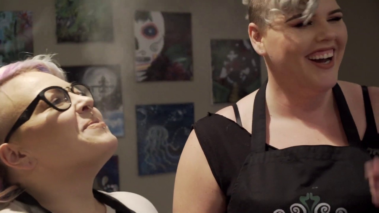 2 Baked Girls Potcast - On Location at Kush & Kanvases