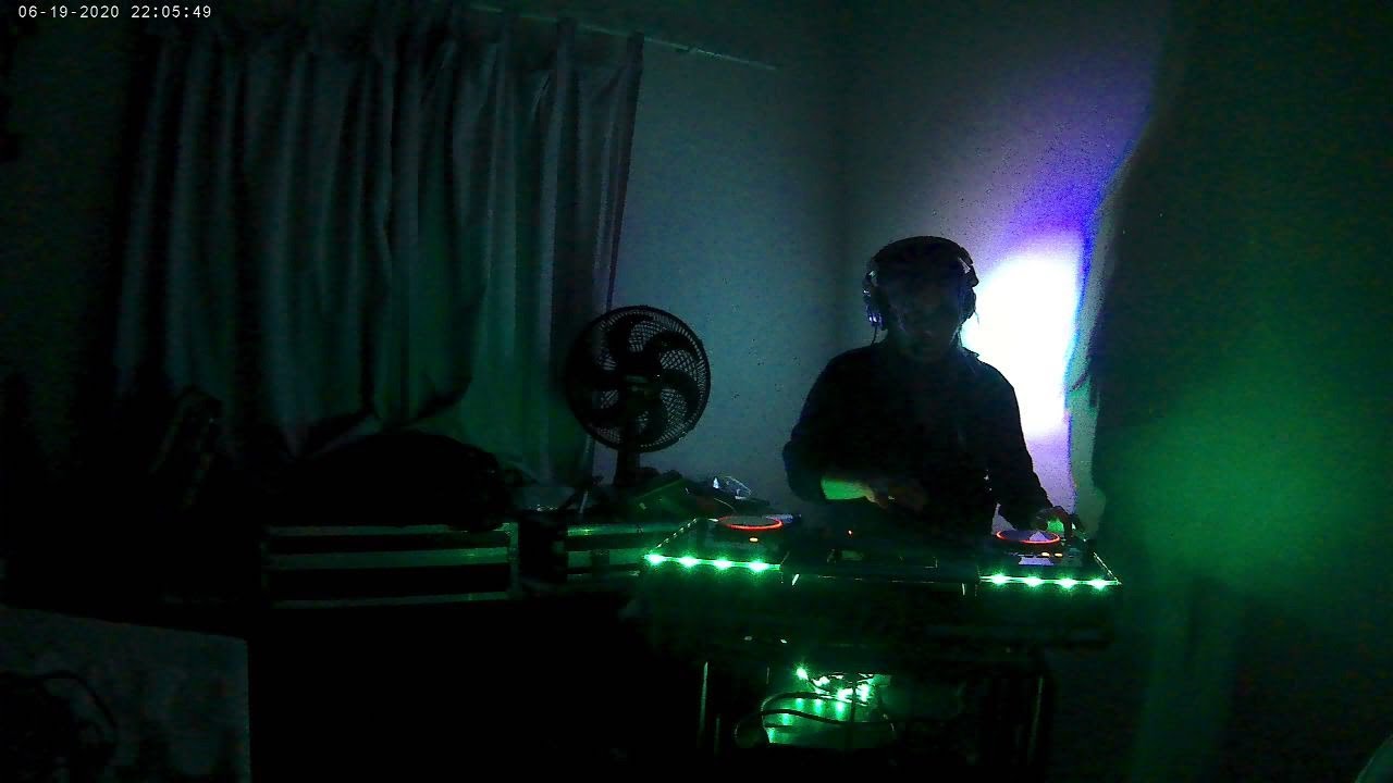 familia kiyoshi com DJ Cassia e DJ akira funk do novo ao antigo