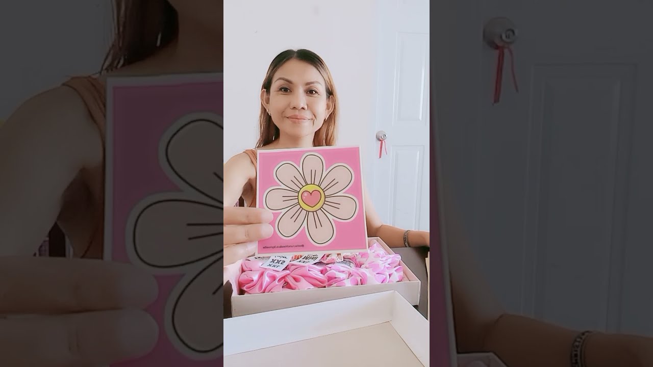 Packing orders- Small Business Owner x ESL teacher🌸Entrep mom life  