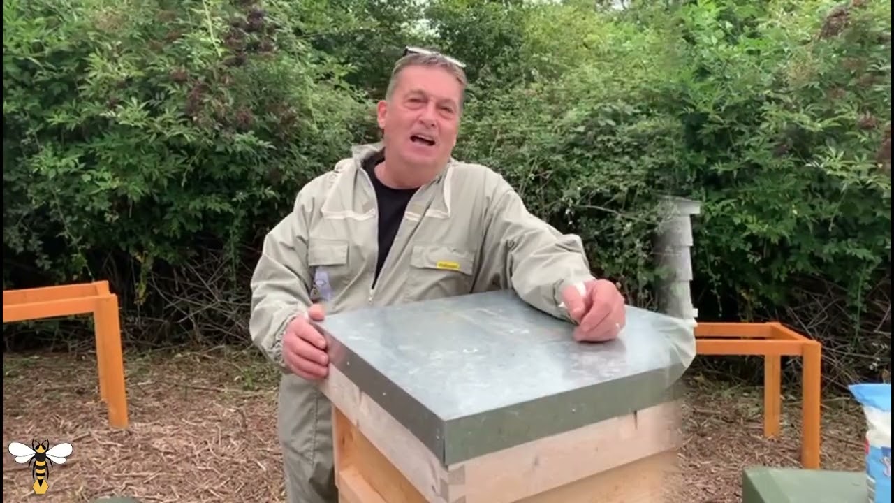 SEPTEMBER Beekeeping Tips from Simon The Beekeeper