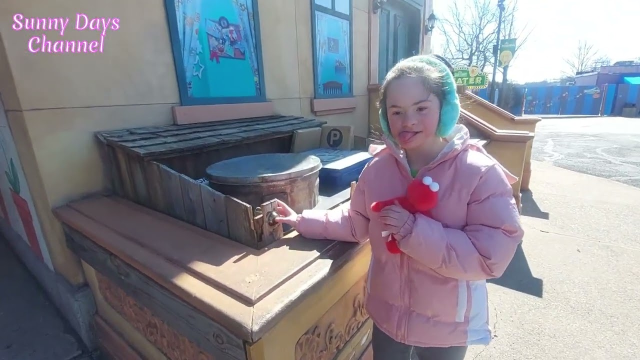 Our Day at Sesame Place | Mardi Gras Scavenger Hunt | Sesame Street Character Meet & Greet