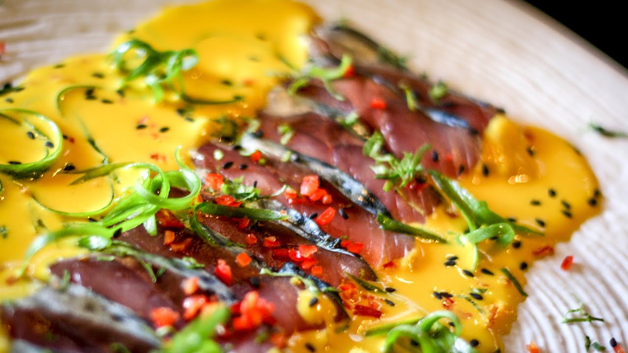 La Receta Santa: Tiradito de caballa con leche de tigre al ají amarillo ahumado