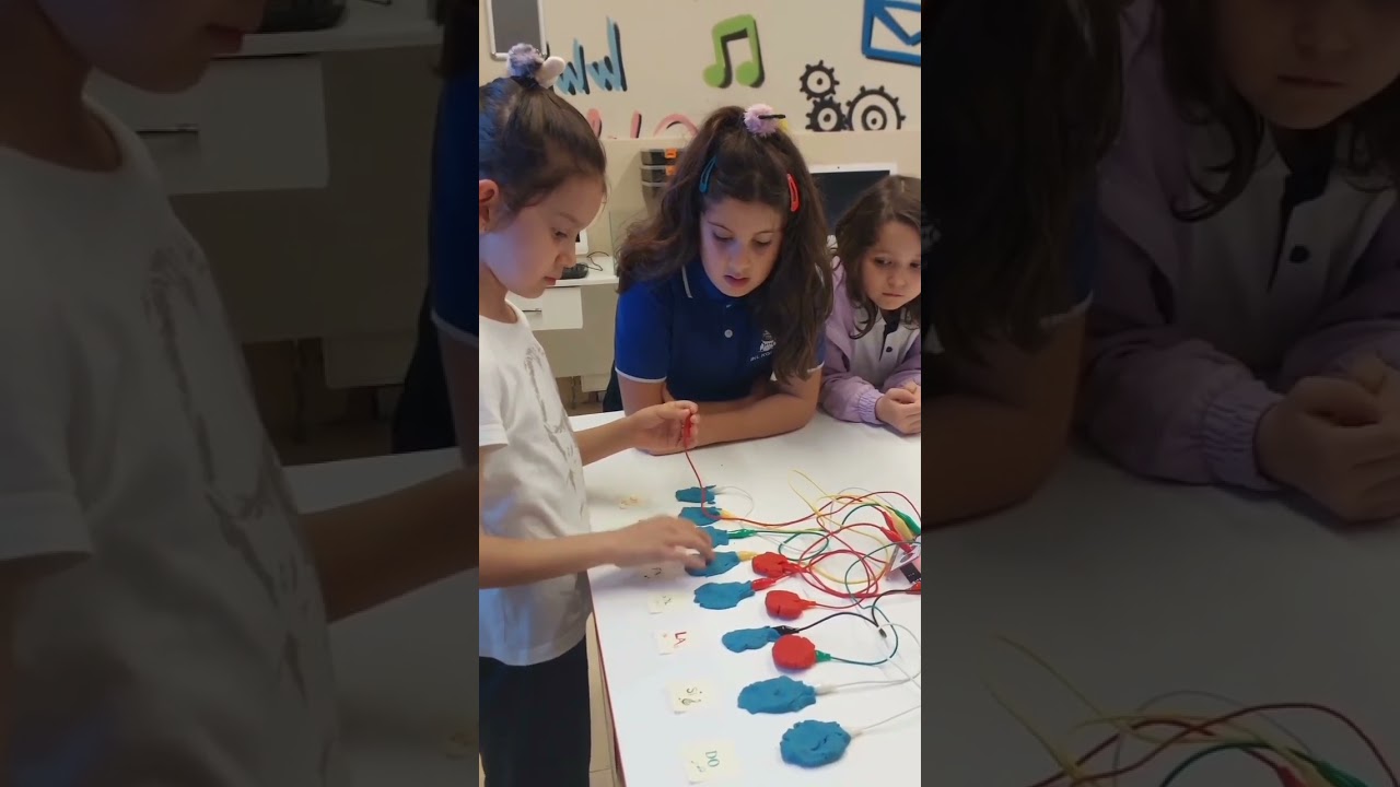 Circuits for kids makey makey  #stemeducationforkids #stemeducation #robotics #coding