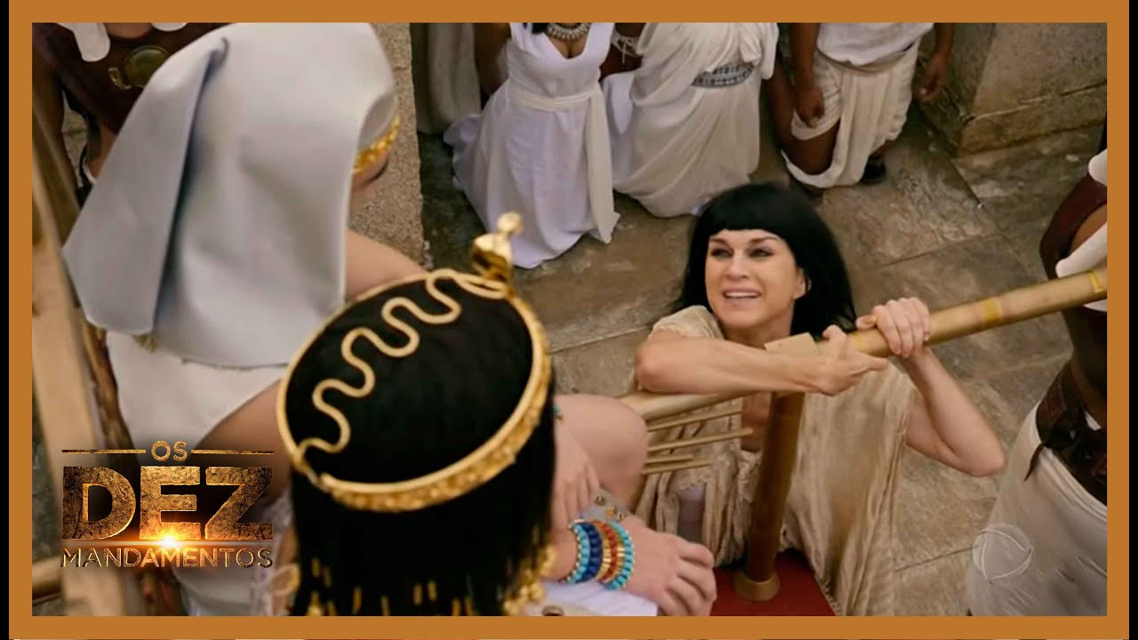 Yunet se aproxima de Nefertari durante cortejo real, mas &eacute; expulsa | OS DEZ MANDAMENTOS