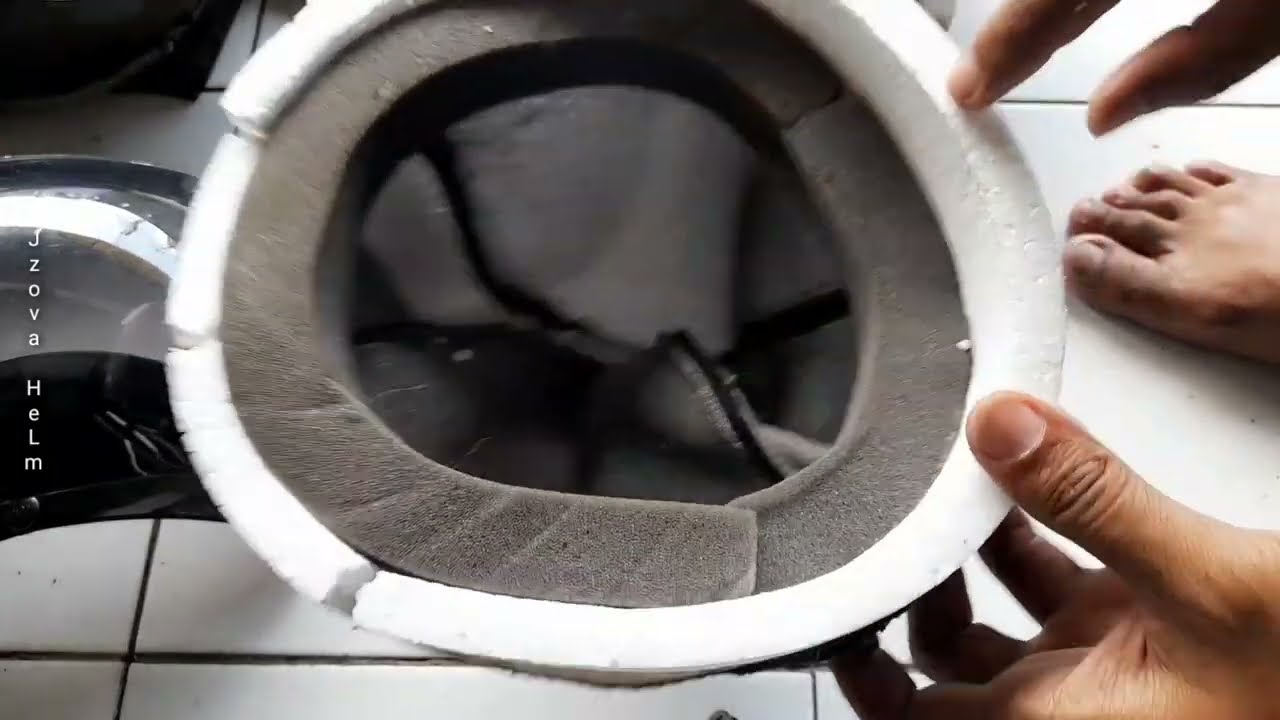 Tutorial Cara Merubah Ukuran Helm Yang Longgar - Tutorial How to Change Helmet Size