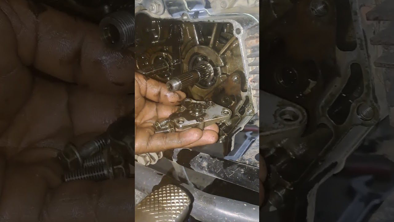 Oil Pump Open #shorts #viral #motorcycle #mechanic #treanding #youtubeshorts #viralshort #viralshort