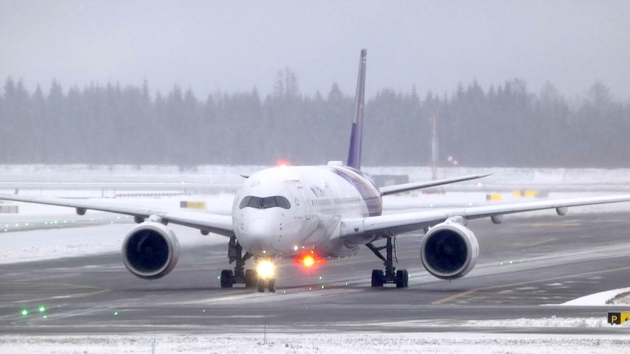 FRIGID Winter Planespotting at Oslo Gardermoen Airport!