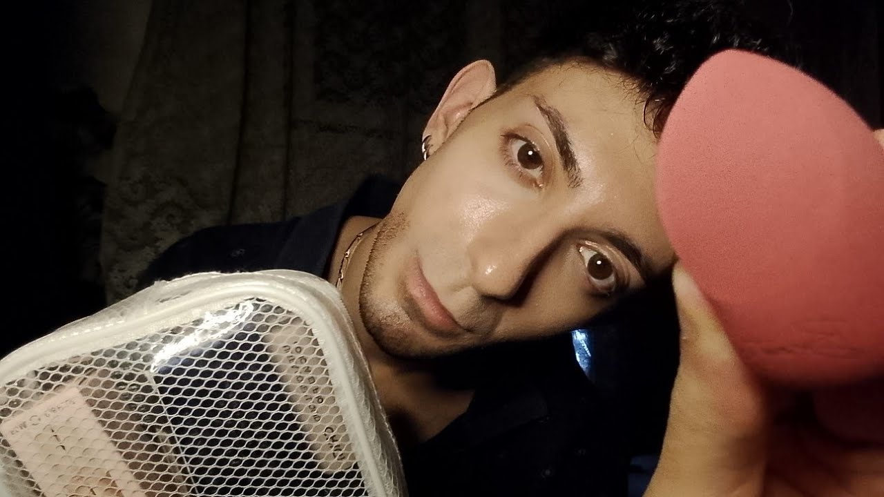 ASMR || Roleplay || Your boyfriend doing your make up but he doesn't know anything about make up 😴