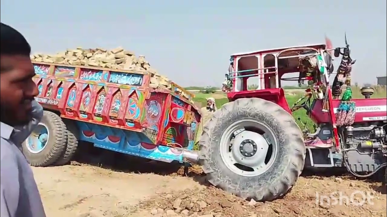 ٹریکٹر پھنس گیا